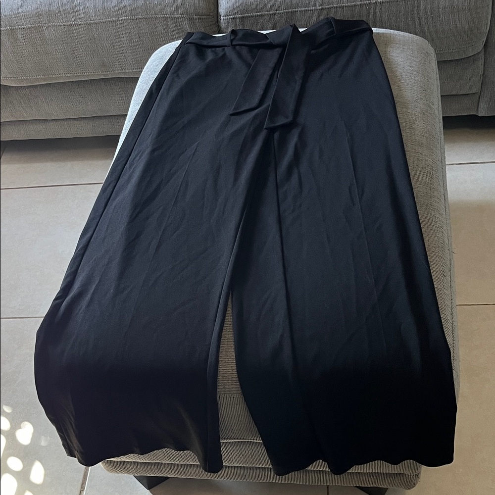 Elegant Black Wide-Leg Women's Pants